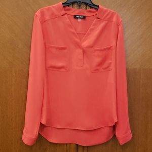 NWT Nine West blouse, sz LG, color Red-ish.